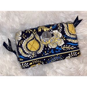 Retired Vera Bradley Turnlock Wallet